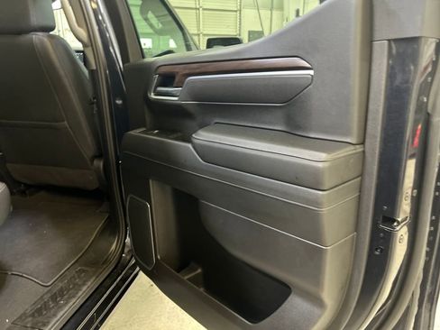 Used 2025 GMC Sierra 1500 SLT image 33