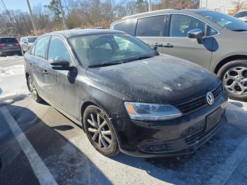 Used 2012 Volkswagen Jetta SE image 3