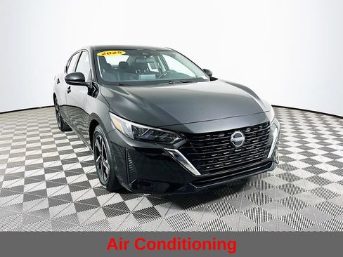 Certified 2025 Nissan Sentra SV FWD image 3