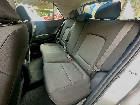 New 2026 Hyundai Venue SE FWD image 15