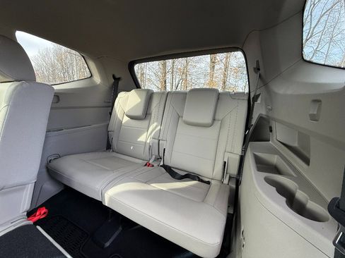 Used 2023 Volkswagen Atlas SE image 23