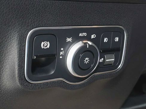 Certified 2026 Mercedes-Benz GLB 250 4MATIC image 26