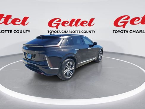 Used 2025 Cadillac Lyriq Luxury image 8