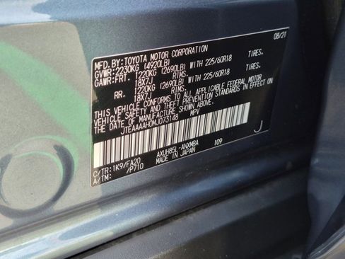 Used 2021 Toyota Venza LE w/ Carpet Mat Package (TMS) AWD/4WD image 24