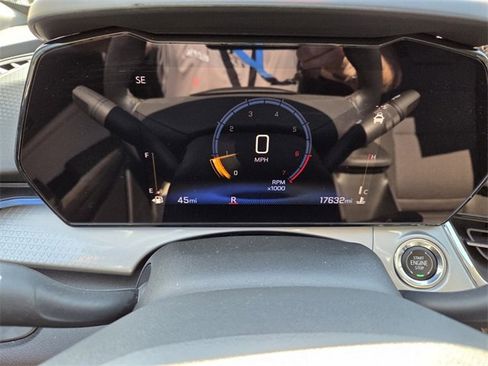 Used 2025 Chevrolet Trax LT w/ LT Convenience Package image 39