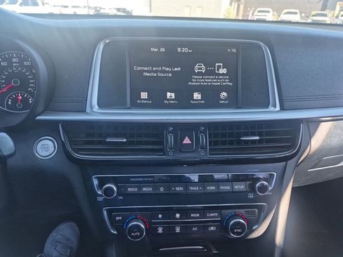 Used 2019 Kia Optima S image 10