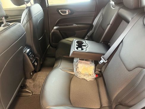 New 2026 Jeep Compass Latitude image 30