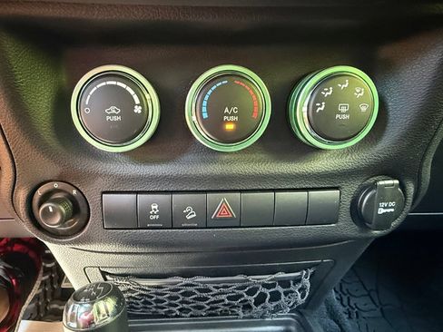 Used 2017 Jeep Wrangler Unlimited Sport w/ Quick Order Package 24S AWD/4WD image 24