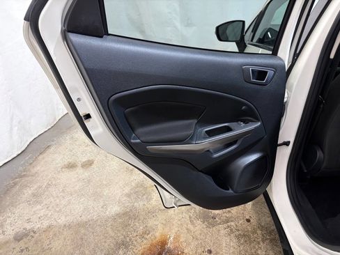Used 2019 Ford EcoSport SE w/ SE Convenience Package image 9