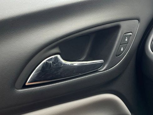 Used 2022 Chevrolet Equinox LT FWD image 13