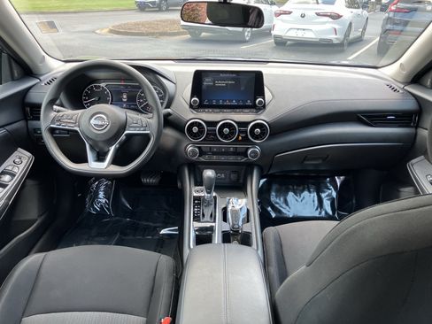 Used 2024 Nissan Sentra SV FWD image 31