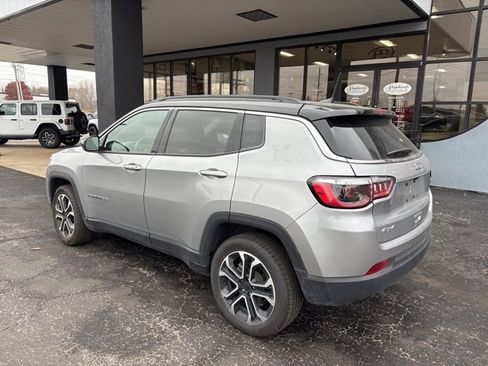 Used 2022 Jeep Compass Limited w/ Sun and Sound Group image 9