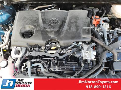 Used 2025 Toyota Camry LE FWD image 30