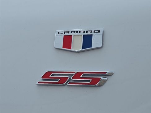 Certified 2020 Chevrolet Camaro SS image 33