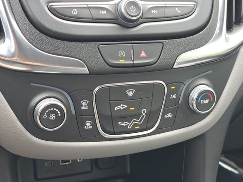 Used 2023 Chevrolet Equinox LS FWD image 27