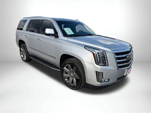 Used 2020 Cadillac Escalade Luxury AWD/4WD image 9