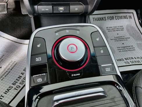 Used 2022 Kia Niro EX w/ Cold Weather Package FWD image 22