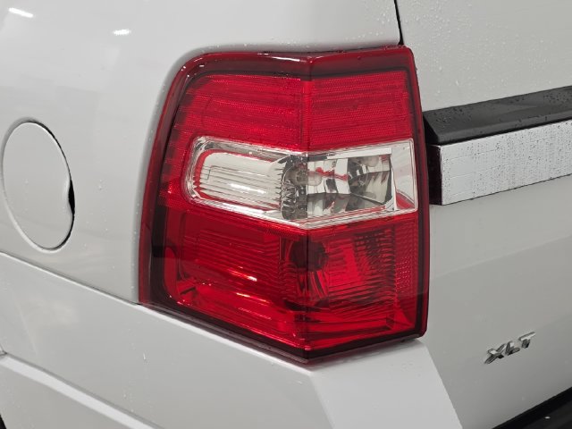 Used 2017 Ford Expedition XLT AWD/4WD image 31