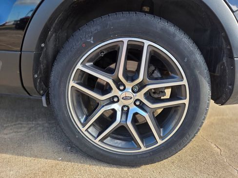 Used 2018 Ford Explorer Sport w/ Equipment Group 401A AWD/4WD image 36