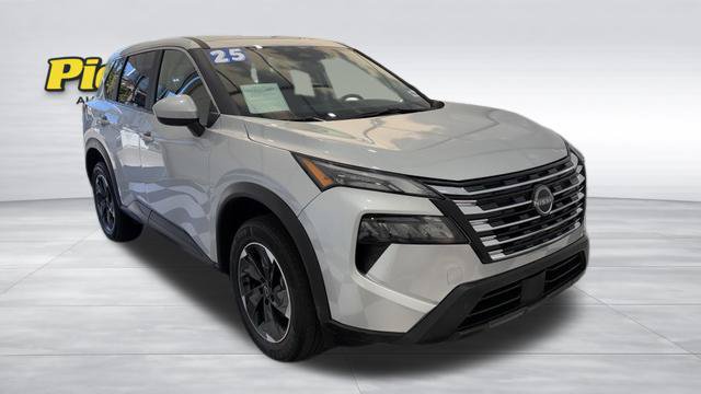 Used 2025 Nissan Rogue SV AWD/4WD image 8