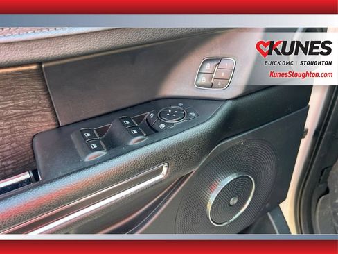 Used 2019 Ford Expedition Limited w/ Equipment Group 301A AWD/4WD image 17