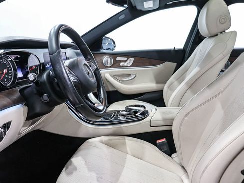 Used 2017 Mercedes-Benz E 300 image 18
