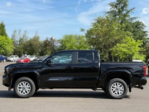 Certified 2024 Toyota Tacoma SR5 AWD/4WD image 2