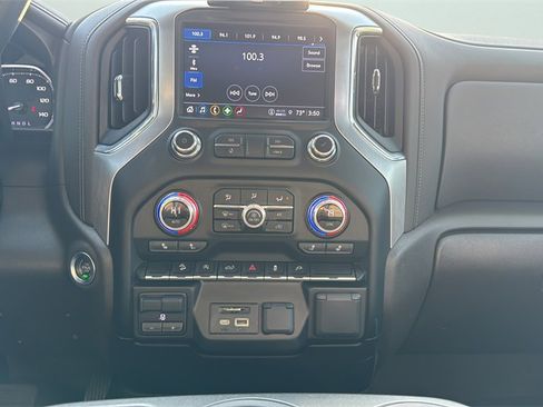 Used 2021 GMC Sierra 1500 SLT image 15