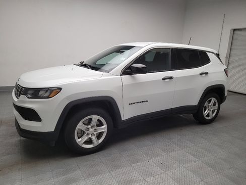 Used 2023 Jeep Compass Sport AWD/4WD image 2