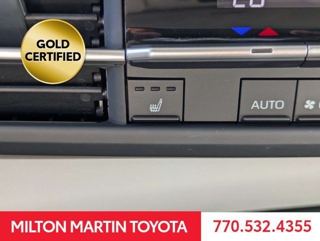 Certified 2026 Toyota Sienna XLE FWD image 24