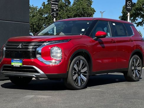 New 2026 Mitsubishi Outlander SE image 9