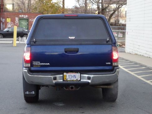Used 2015 Toyota Tacoma 4x4 Double Cab image 6