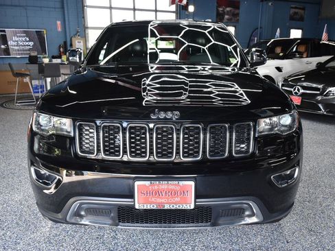 Used 2021 Jeep Grand Cherokee Limited AWD/4WD image 11