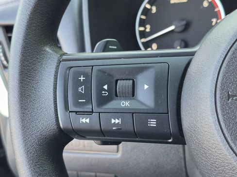 Used 2023 Nissan Rogue S AWD/4WD image 14