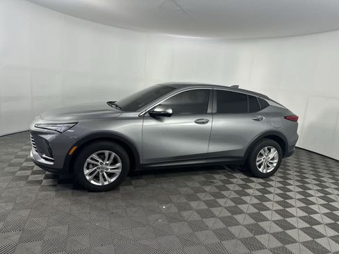 Used 2025 Buick Envista Preferred FWD image 5