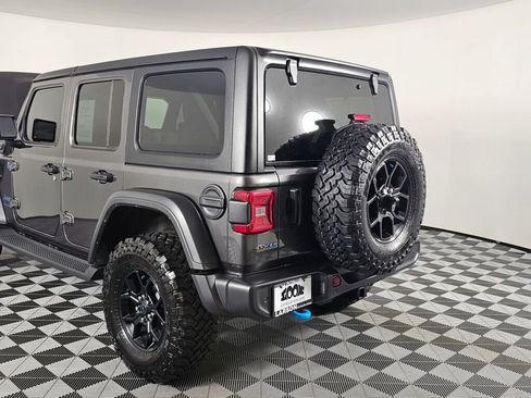 Used 2024 Jeep Wrangler Unlimited image 13