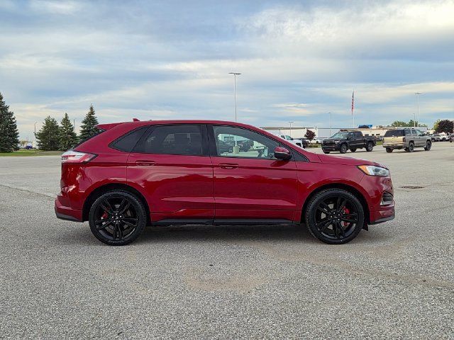 Used 2019 Ford Edge ST w/ Equipment Group 401A AWD/4WD image 4