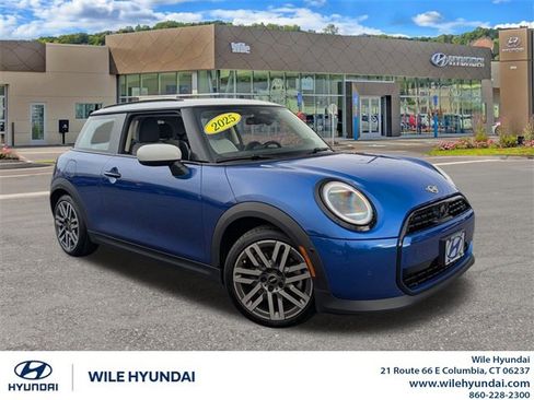 Used 2025 MINI Cooper 2-Door Hardtop image 1
