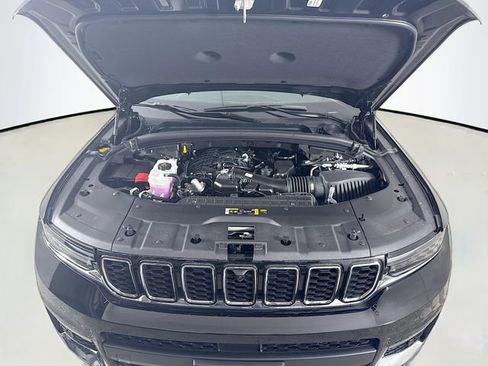 New 2025 Jeep Grand Cherokee L Limited image 32