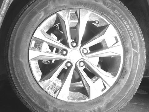 Used 2025 Chevrolet Equinox LT FWD image 12