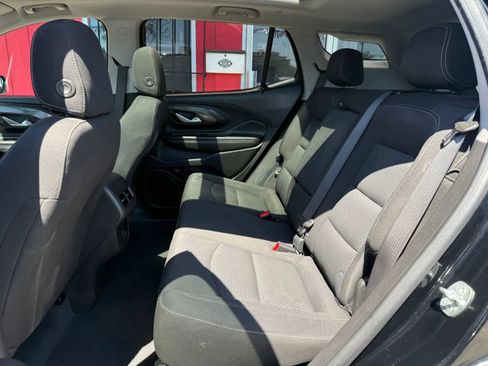 Used 2022 GMC Terrain SLE w/ Driver Convenience Package AWD/4WD image 10