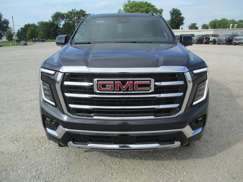 New 2026 GMC Yukon XL Elevation w/ Elevation Premium Package AWD/4WD image 10
