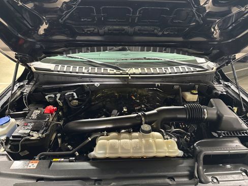 Used 2024 Ford Expedition XLT AWD/4WD image 2