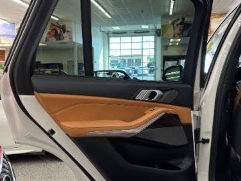 Used 2019 BMW X5 xDrive40i w/ Executive Package AWD/4WD image 36