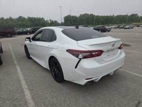 Used 2022 Toyota Camry XSE FWD image 2