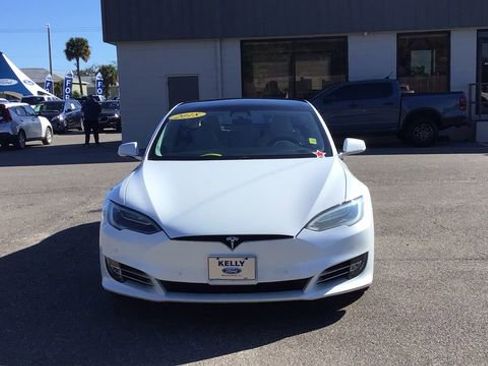Used 2018 Tesla Model S 75D image 2