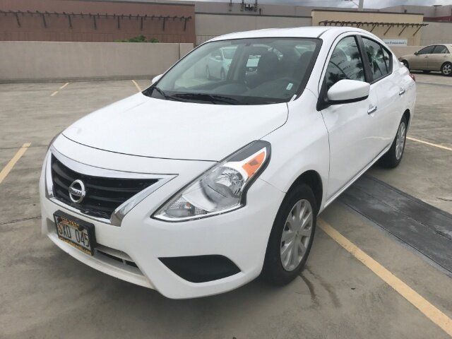 Used 2016 Nissan Versa SV FWD image 1
