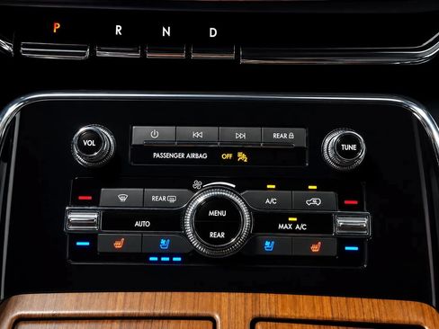 Used 2019 Lincoln Navigator L Reserve w/ Cargo Package AWD/4WD image 45