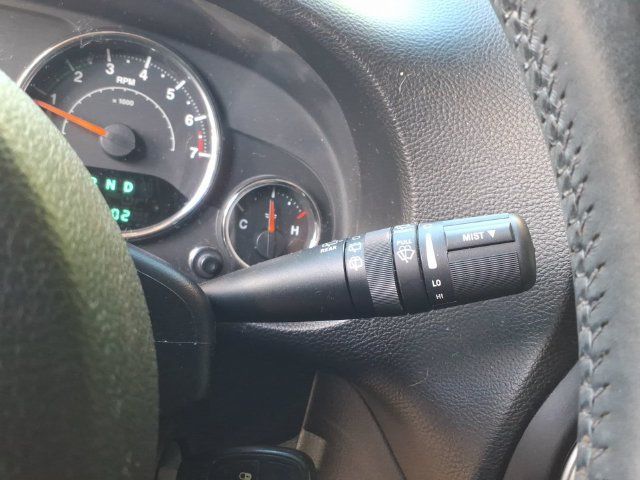 Used 2013 Jeep Wrangler Unlimited Sahara w/ Dual Top Group AWD/4WD image 27