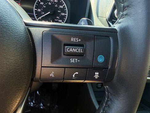 Certified 2024 Nissan Rogue SV w/ SV Premium Package AWD/4WD image 33